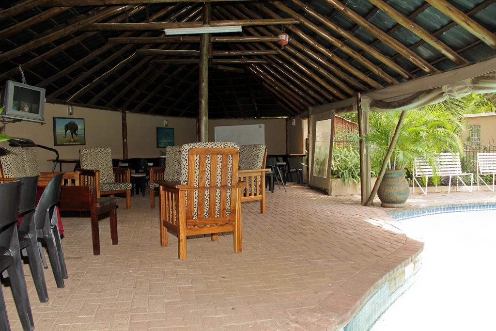 Rustenburg Guesthouse ภายนอก รูปภาพ